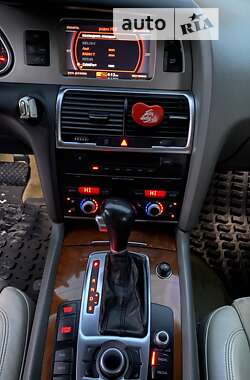 Позашляховик / Кросовер Audi Q7 2007 в Виноградові