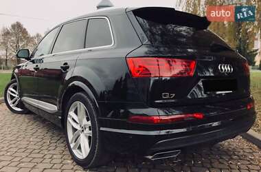 Позашляховик / Кросовер Audi Q7 2015 в Рівному