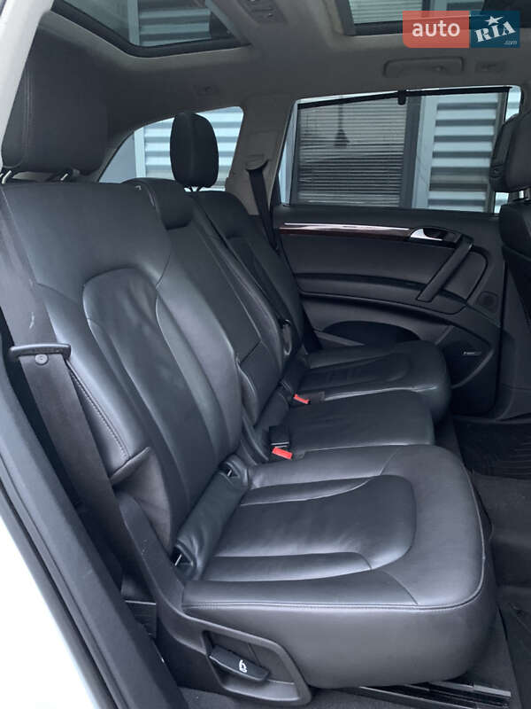 Позашляховик / Кросовер Audi Q7 2013 в Мукачевому