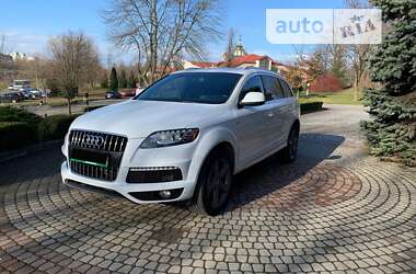 Позашляховик / Кросовер Audi Q7 2015 в Львові