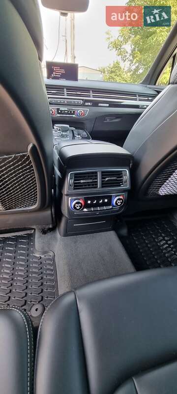 Внедорожник / Кроссовер Audi Q7 2017 в Одессе