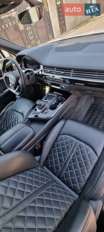 Внедорожник / Кроссовер Audi Q7 2017 в Одессе
