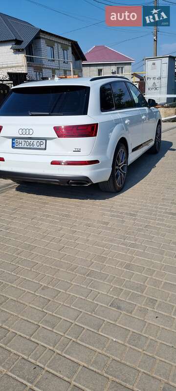 Внедорожник / Кроссовер Audi Q7 2017 в Одессе