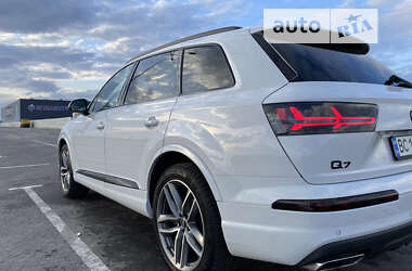 Audi Q7 2016