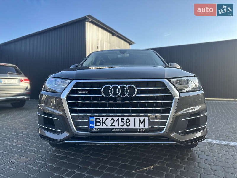 Внедорожник / Кроссовер Audi Q7 2016 в Львове