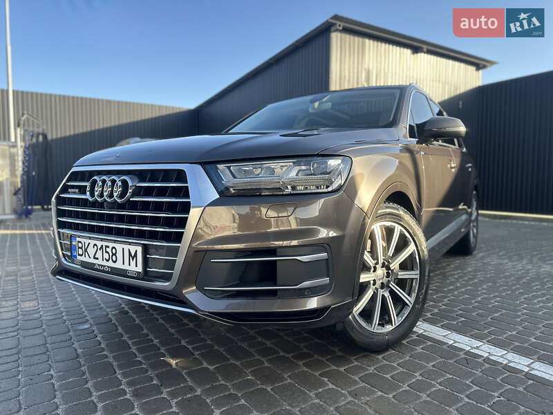 Внедорожник / Кроссовер Audi Q7 2016 в Львове