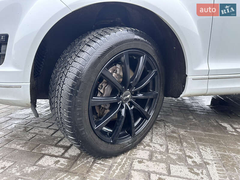 Внедорожник / Кроссовер Audi Q7 2014 в Сарнах