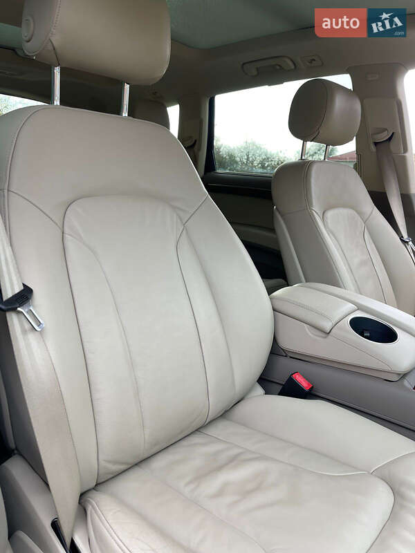 Внедорожник / Кроссовер Audi Q7 2014 в Сарнах