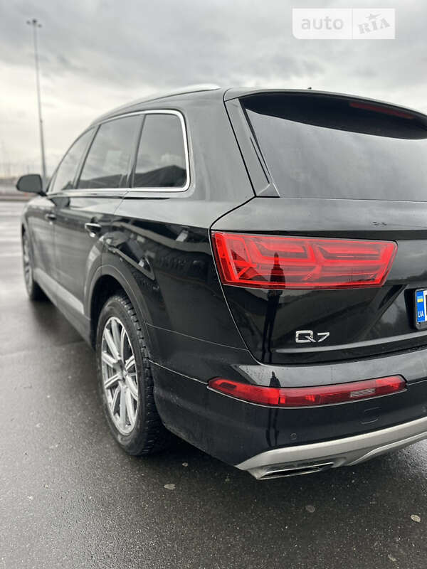 Внедорожник / Кроссовер Audi Q7 2017 в Львове