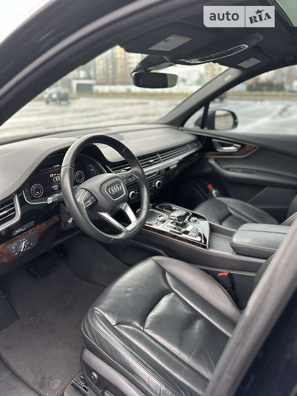 Внедорожник / Кроссовер Audi Q7 2017 в Львове