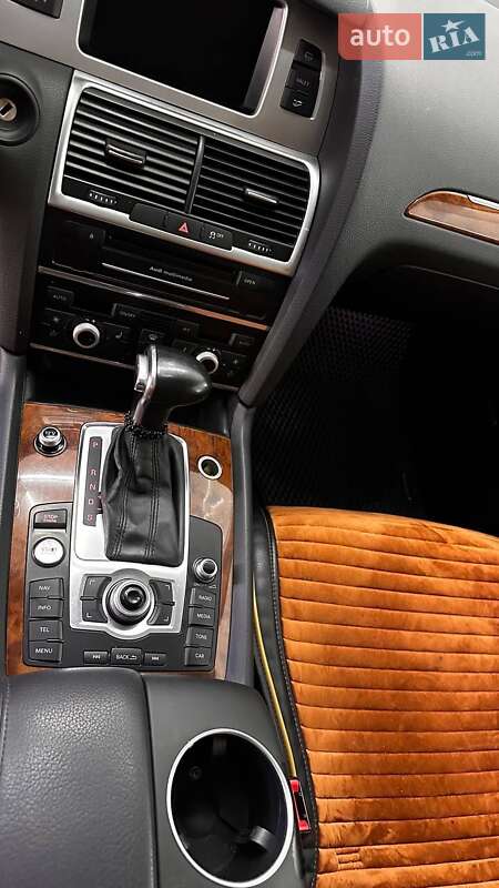 Внедорожник / Кроссовер Audi Q7 2015 в Калуше