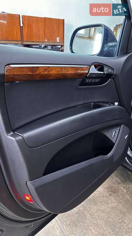 Внедорожник / Кроссовер Audi Q7 2015 в Калуше
