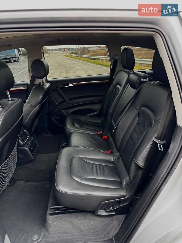 Позашляховик / Кросовер Audi Q7 2015 в Яворові