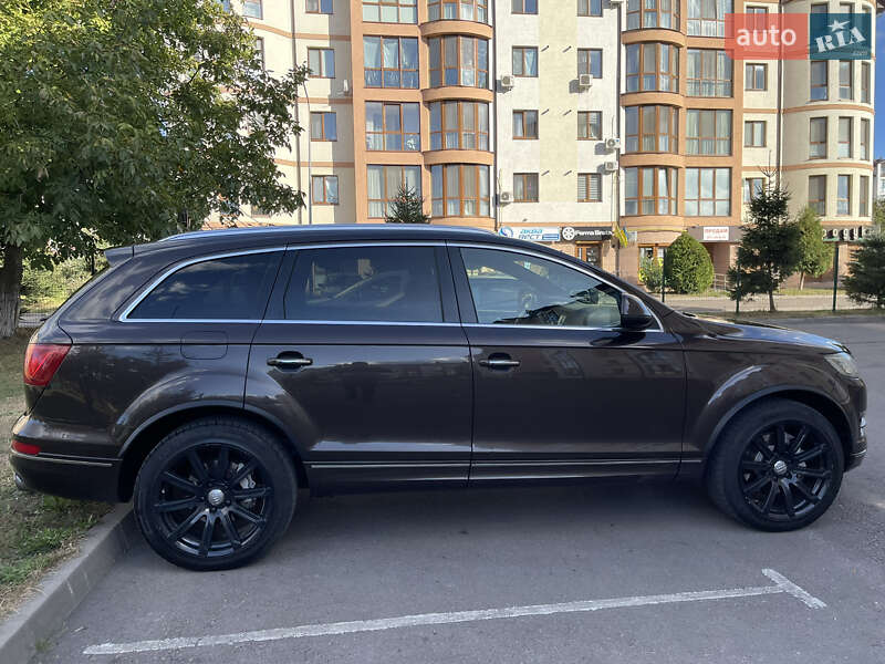 Позашляховик / Кросовер Audi Q7 2011 в Рівному