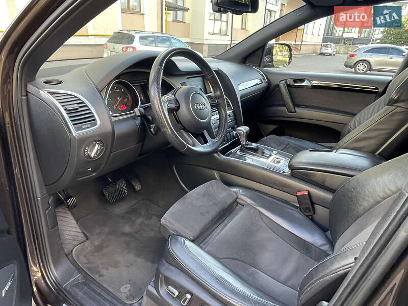 Позашляховик / Кросовер Audi Q7 2011 в Рівному