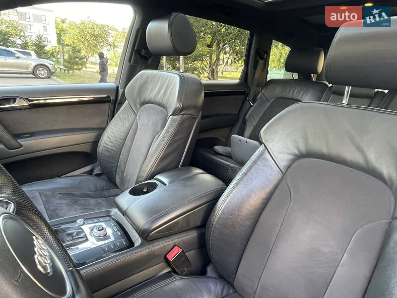 Позашляховик / Кросовер Audi Q7 2011 в Рівному