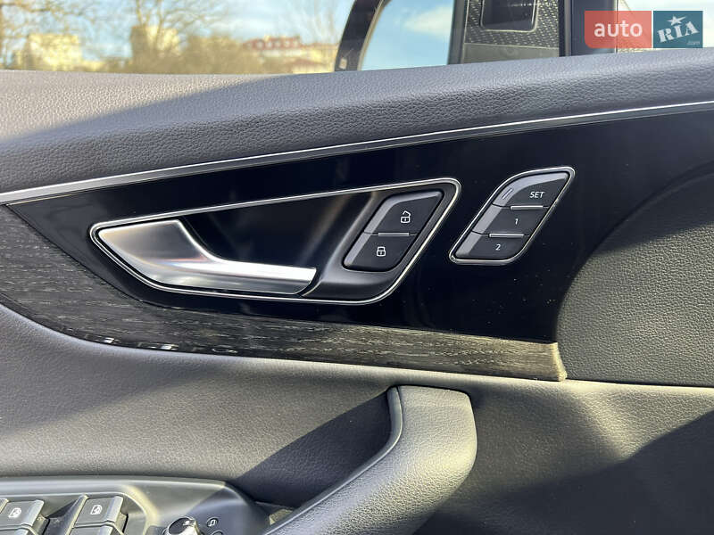 Внедорожник / Кроссовер Audi Q7 2019 в Львове