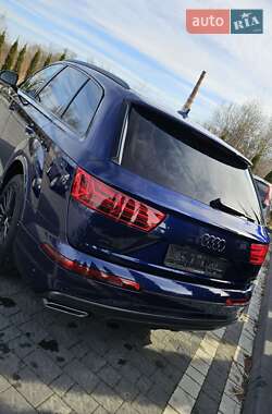 Внедорожник / Кроссовер Audi Q7 2019 в 