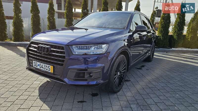 Внедорожник / Кроссовер Audi Q7 2019 в 