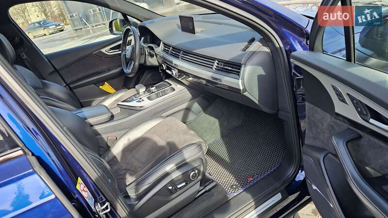 Позашляховик / Кросовер Audi Q7 2019 в Івано-Франківську