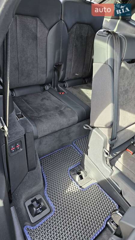 Позашляховик / Кросовер Audi Q7 2019 в Івано-Франківську