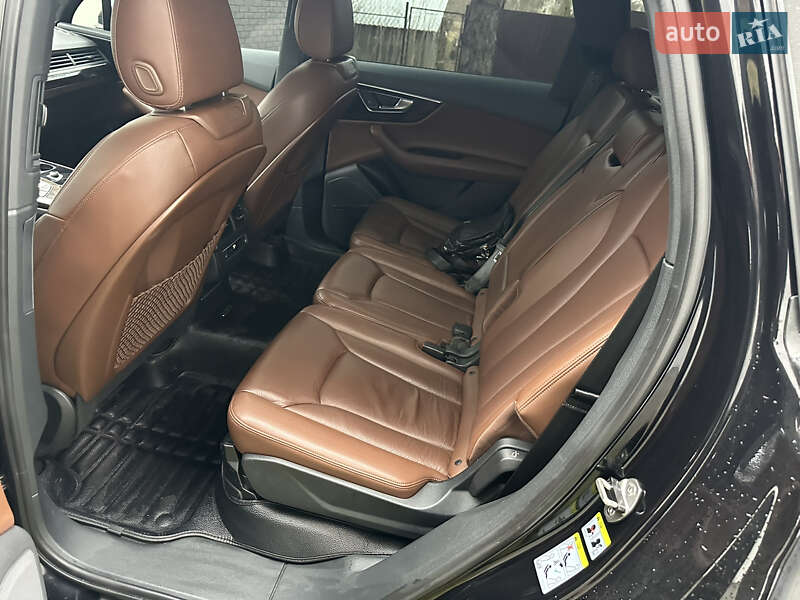 Позашляховик / Кросовер Audi Q7 2016 в Бродах