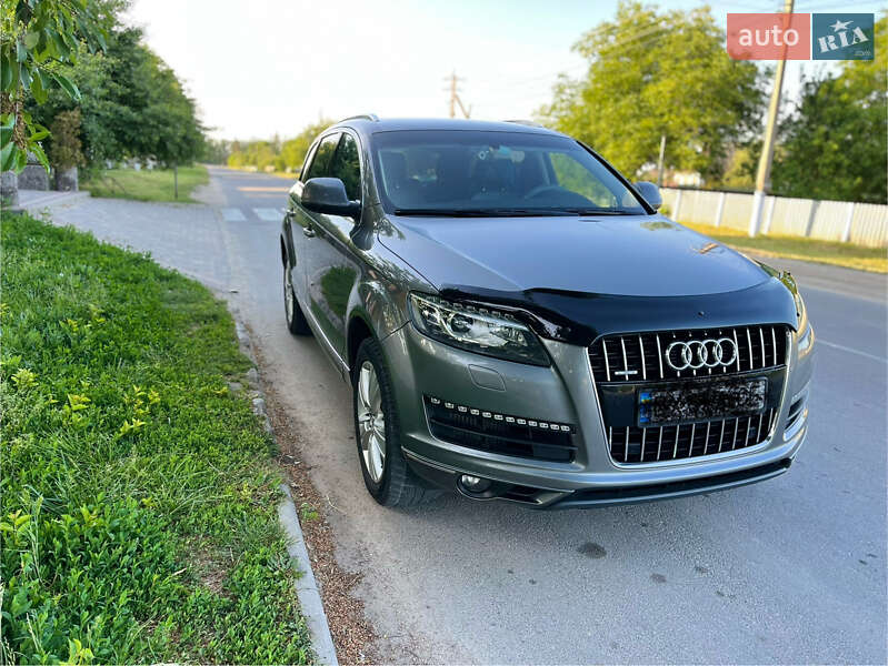 Внедорожник / Кроссовер Audi Q7 2013 в Каменец-Подольском