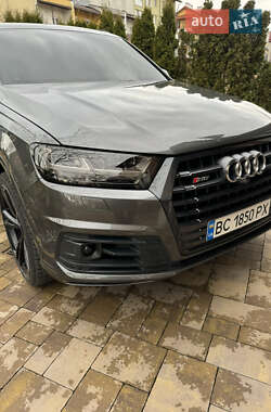 Внедорожник / Кроссовер Audi Q7 2019 в 