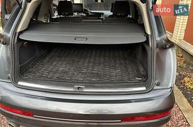 Внедорожник / Кроссовер Audi Q7 2014 в 