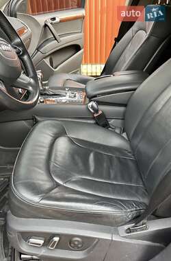 Внедорожник / Кроссовер Audi Q7 2014 в 