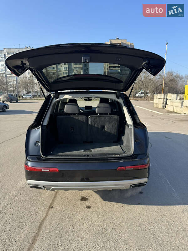 Внедорожник / Кроссовер Audi Q7 2019 в Запорожье