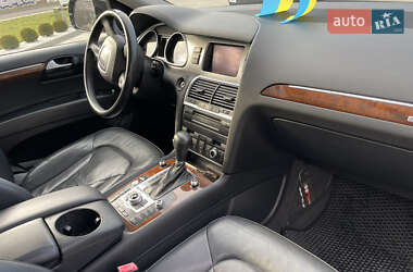 Внедорожник / Кроссовер Audi Q7 2010 в 