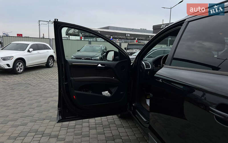 Внедорожник / Кроссовер Audi Q7 2015 в Мукачево