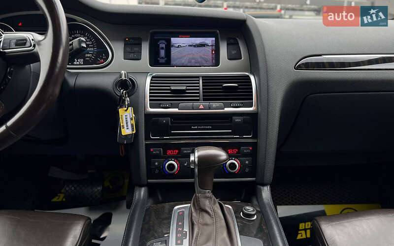 Внедорожник / Кроссовер Audi Q7 2015 в Мукачево