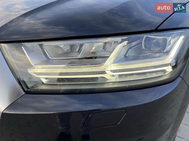 Позашляховик / Кросовер Audi Q7 2017 в Києві
