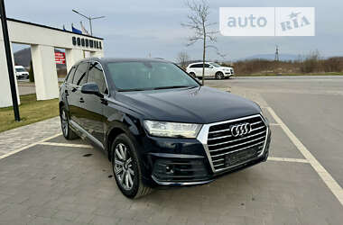 Внедорожник / Кроссовер Audi Q7 2017 в Ужгороде