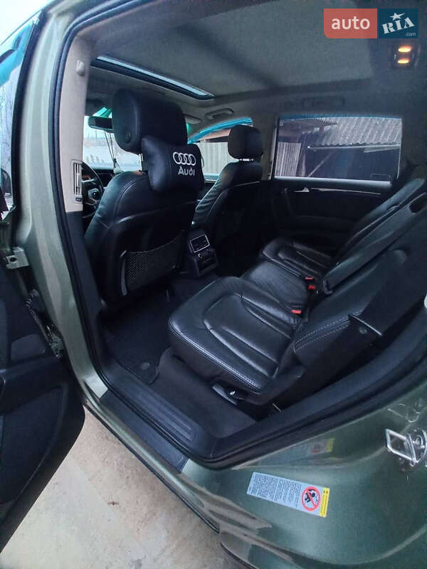 Позашляховик / Кросовер Audi Q7 2006 в Чернівцях