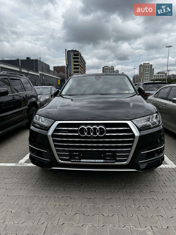Внедорожник / Кроссовер Audi Q7 2016 в Киеве