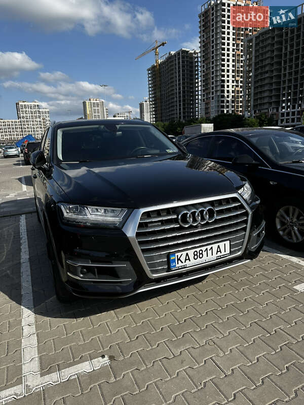 Внедорожник / Кроссовер Audi Q7 2016 в Киеве