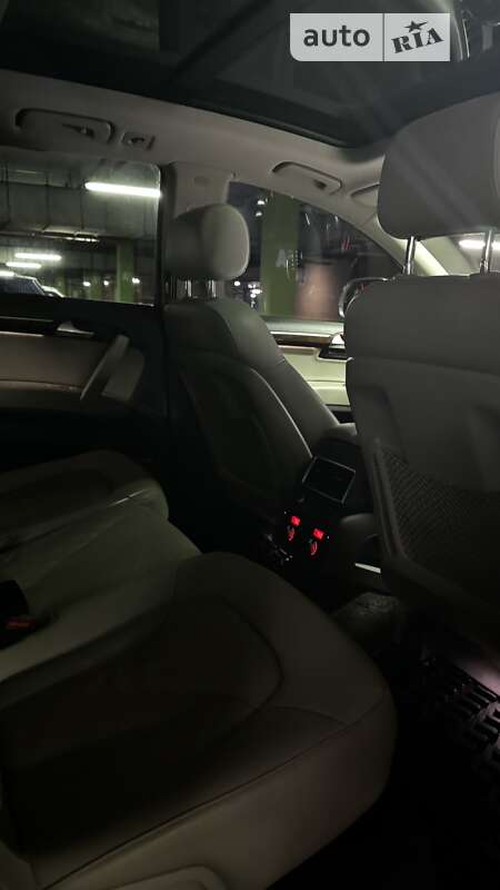 Позашляховик / Кросовер Audi Q7 2012 в Львові