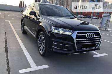 Позашляховик / Кросовер Audi Q7 2019 в Києві