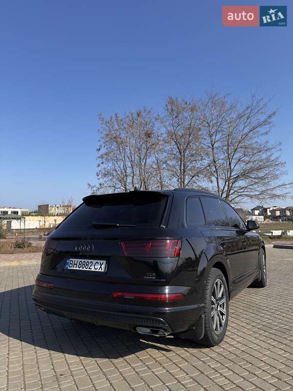 Позашляховик / Кросовер Audi Q7 2016 в Одесі