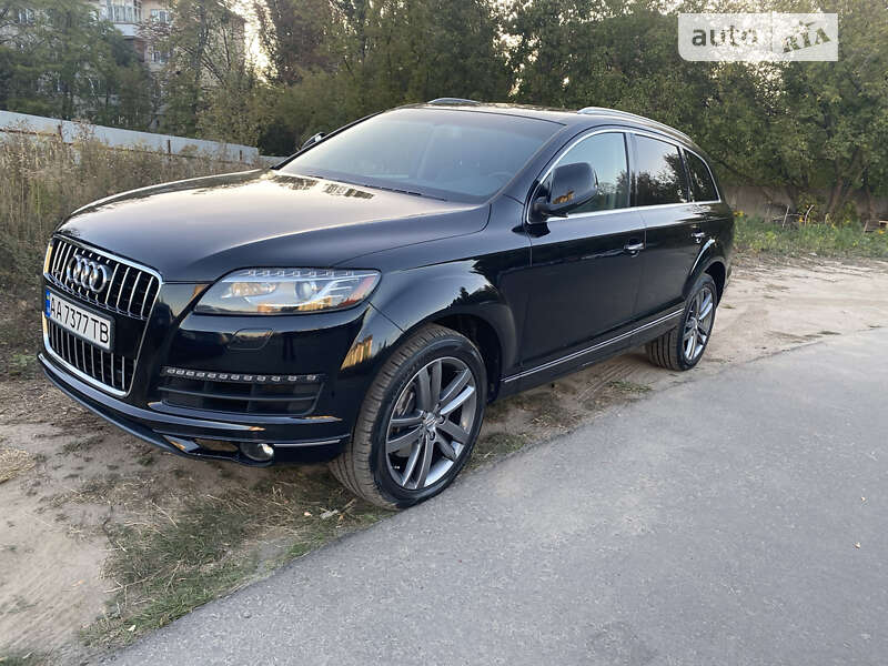 Позашляховик / Кросовер Audi Q7 2012 в Києві