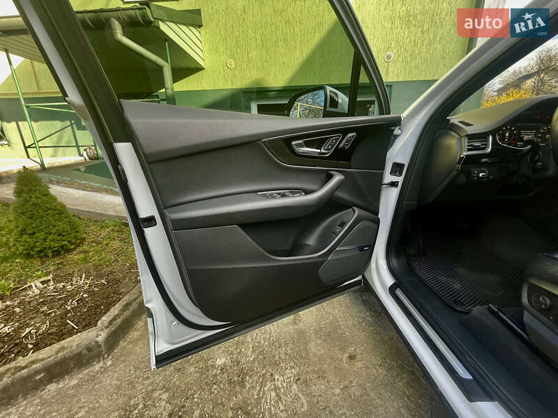 Внедорожник / Кроссовер Audi Q7 2018 в Трускавце
