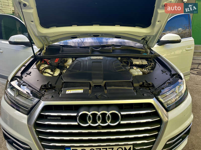 Внедорожник / Кроссовер Audi Q7 2018 в Трускавце