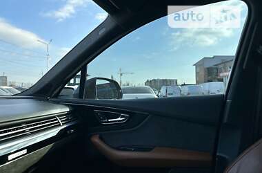 Позашляховик / Кросовер Audi Q7 2017 в Луцьку
