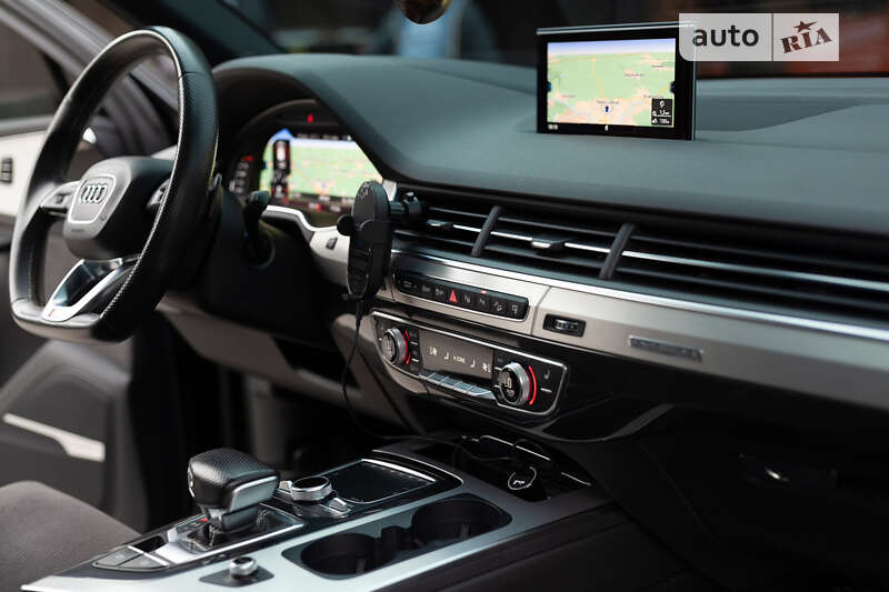 Внедорожник / Кроссовер Audi Q7 2015 в Первомайске