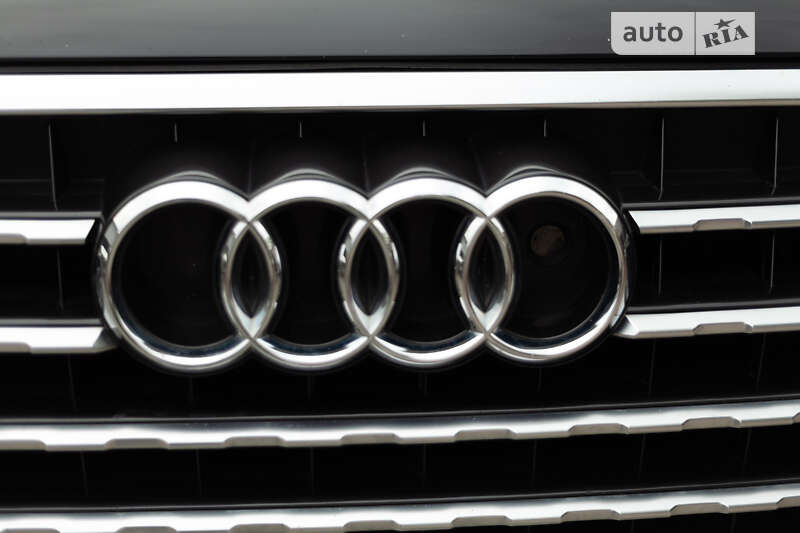 Внедорожник / Кроссовер Audi Q7 2015 в Первомайске