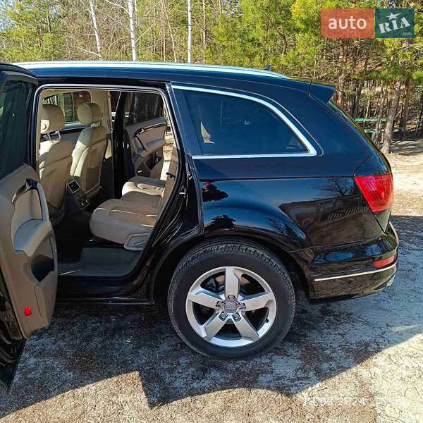 Внедорожник / Кроссовер Audi Q7 2013 в Ахтырке