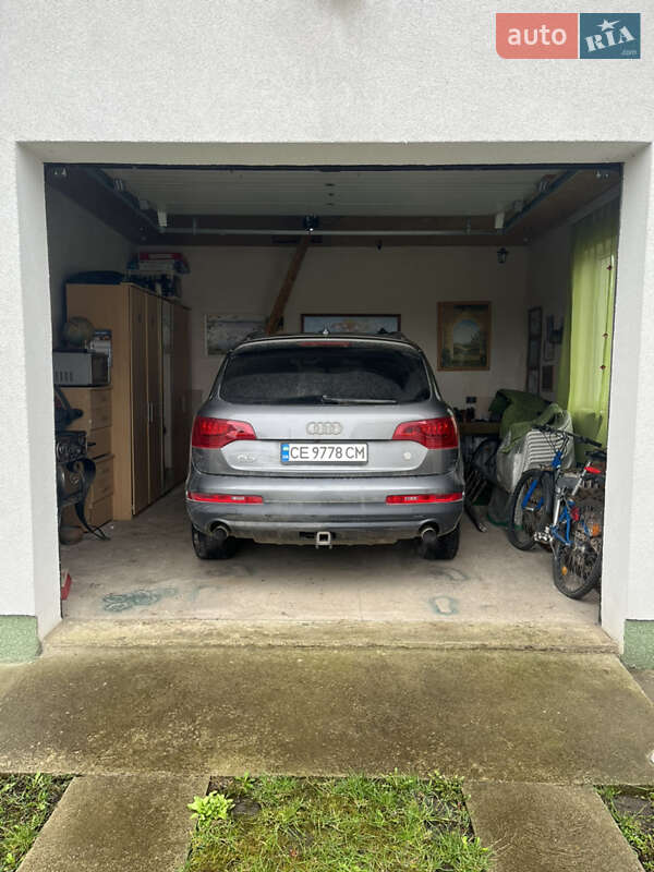 Внедорожник / Кроссовер Audi Q7 2011 в Заставной